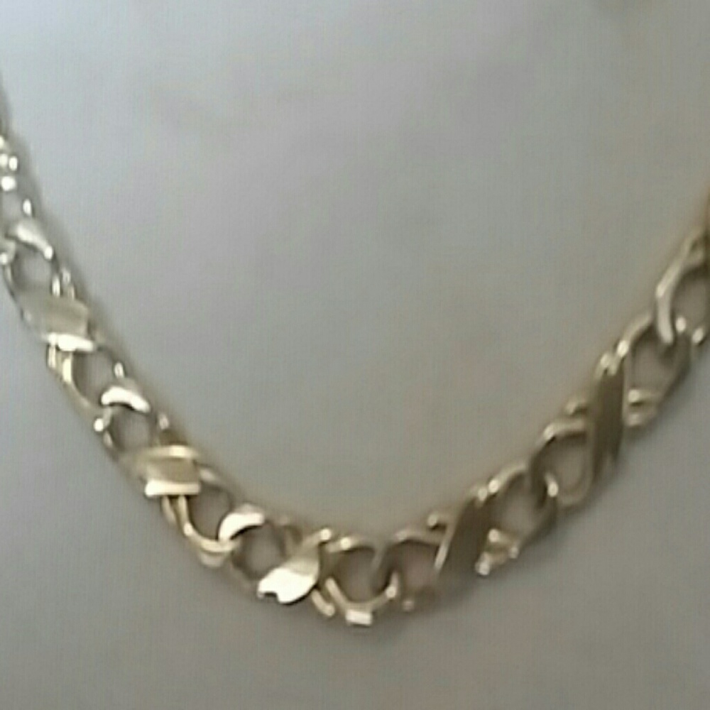 necklace - Picture 2 of 4